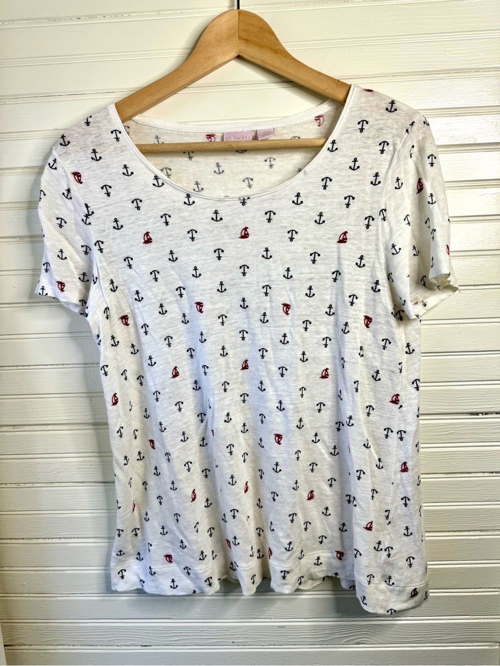 St. Tropez White Short-Sleeve Linen Tee with Navy Anchors & Red Sailboats